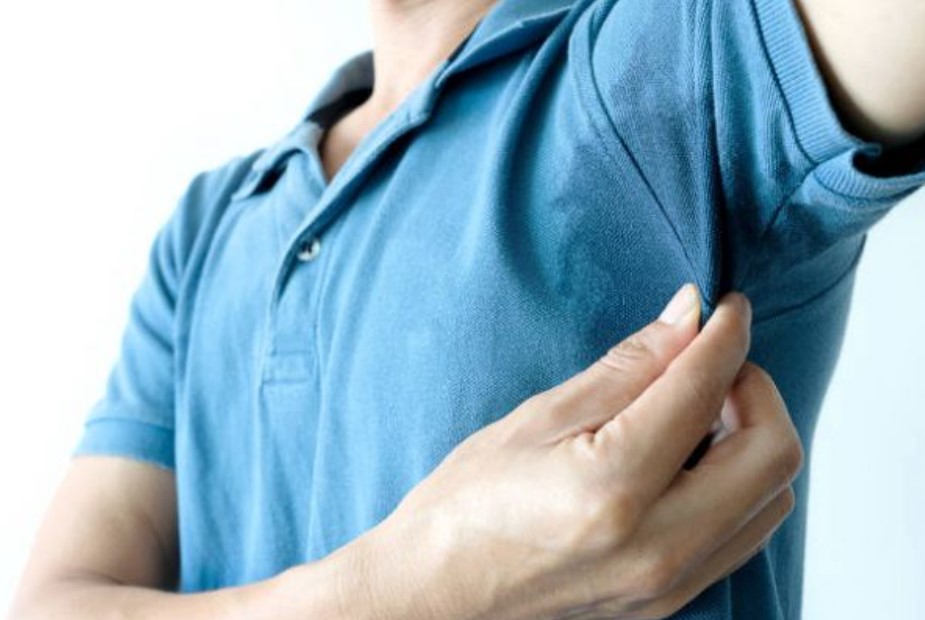 Bí quyết đánh bay mùi hôi nách chỉ trong vài phút